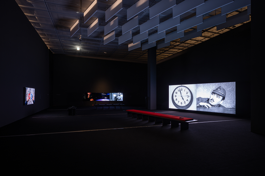 Lee Jungwoo’s video installation